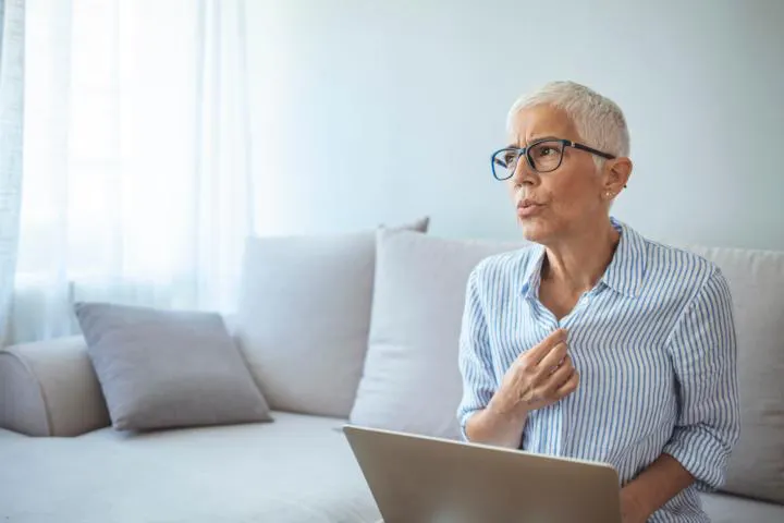 signs-of-early-menopause-hot-flashes