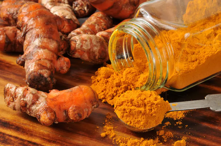 liver-detox-turmeric-root